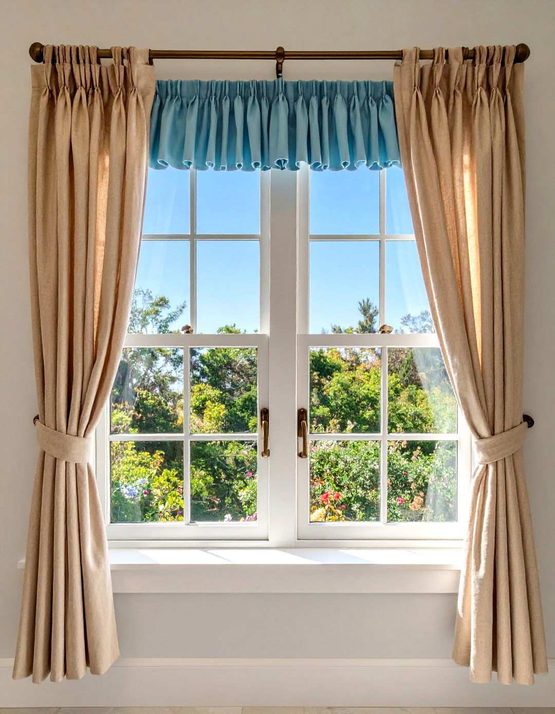 Cafe Curtains Keep Sun on Top Privacy Below - 20 Bathroom Window Treatment Ideas