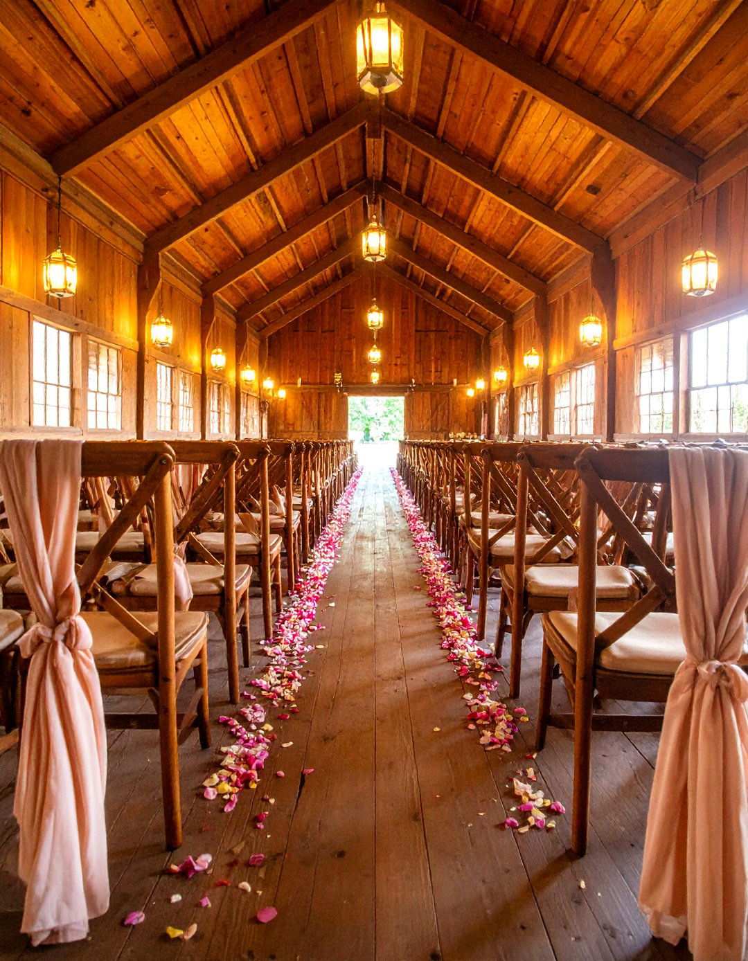 Rustic Barn Wedding Ceremony Seating Arrangements - 20 Barn Wedding Ideas